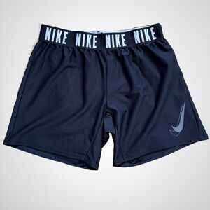 Sz L Girls Nike Shorts